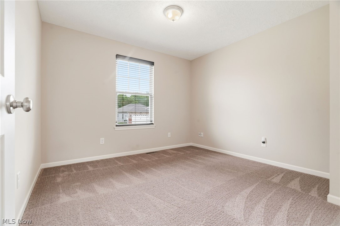 5858 Birmingham Street NE Canton OH 44721