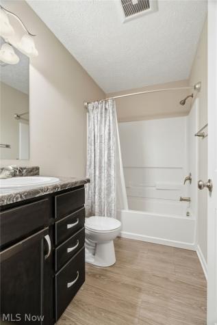5858 NE Birmingham Street Canton OH 44721