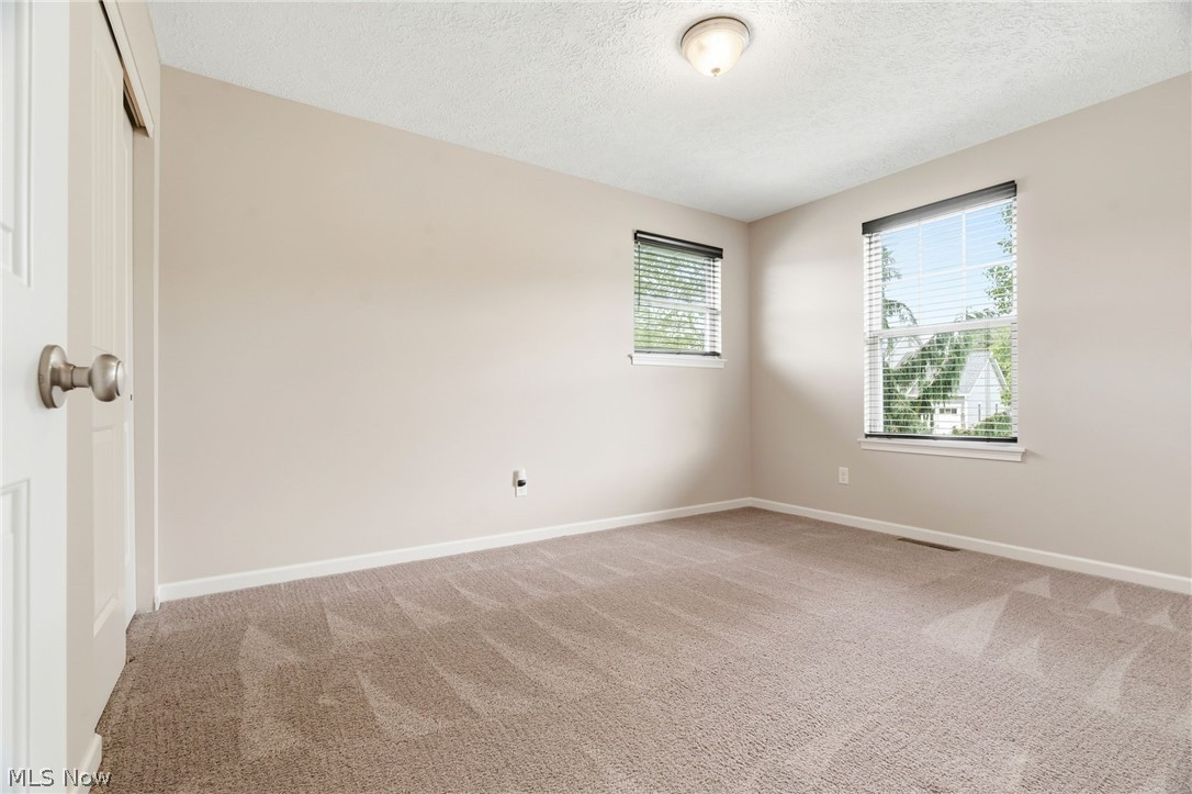 5858 Birmingham Street NE Canton OH 44721