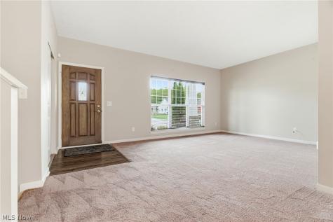 5858 NE Birmingham Street Canton OH 44721