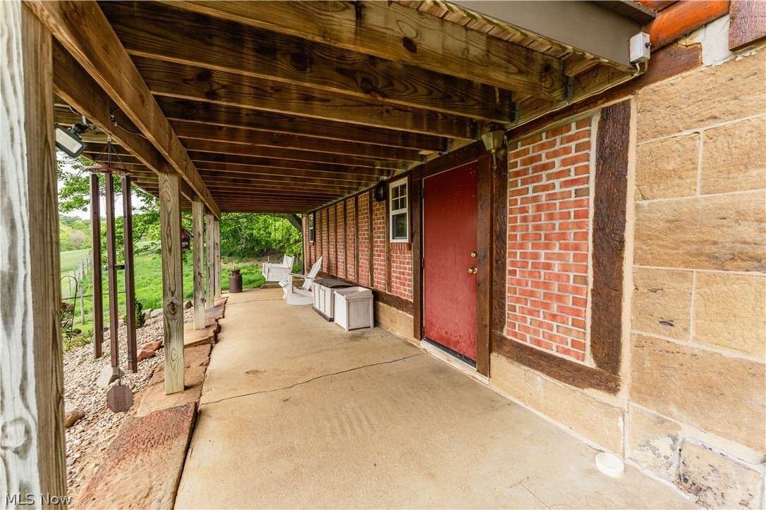 28957 Trail 240 Fresno OH 43824