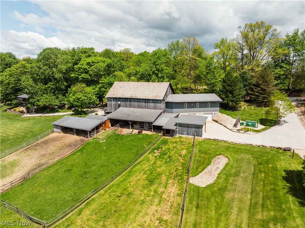 28957 Trail 240 Fresno OH 43824