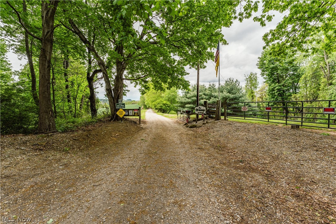 28957 Trail 240 Fresno OH 43824