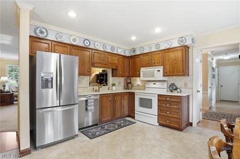 5802 Cambridge Circle Sandusky OH 44870