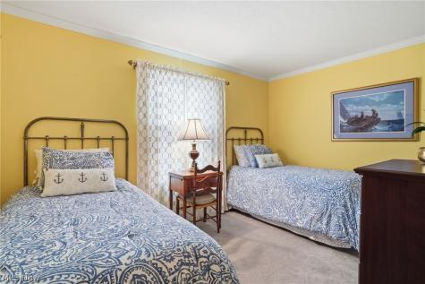 5802 Cambridge Circle Sandusky OH 44870