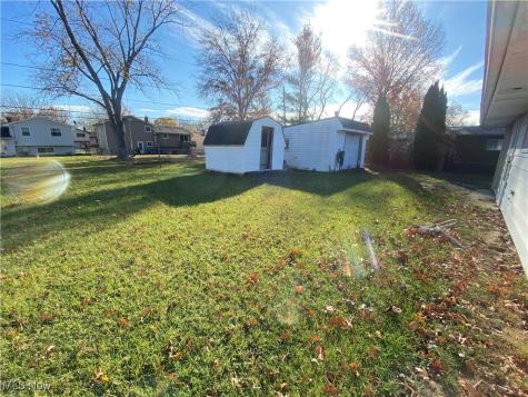 6545 Burton Drive Brook Park OH 44142