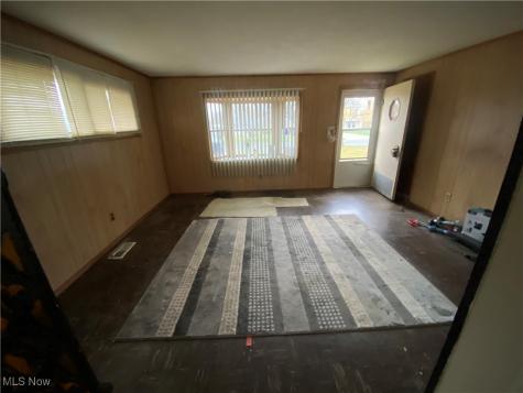 6545 Burton Drive Brook Park OH 44142