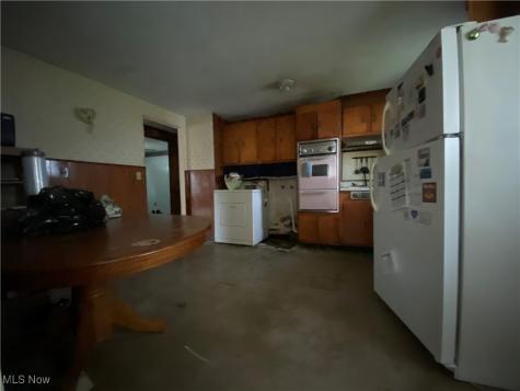 6545 Burton Drive Brook Park OH 44142