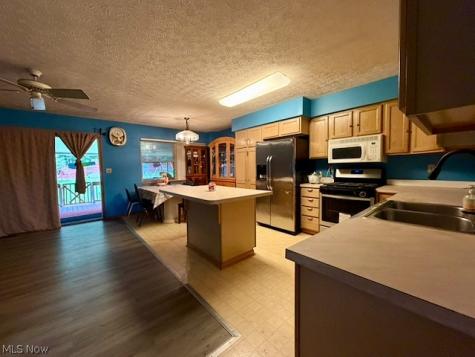 2670-2672 Graham Road Stow OH 44224