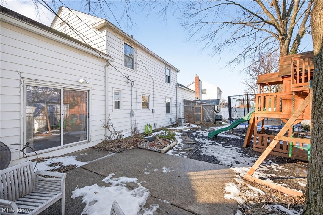 71 Lake Edge Drive Euclid OH 44123