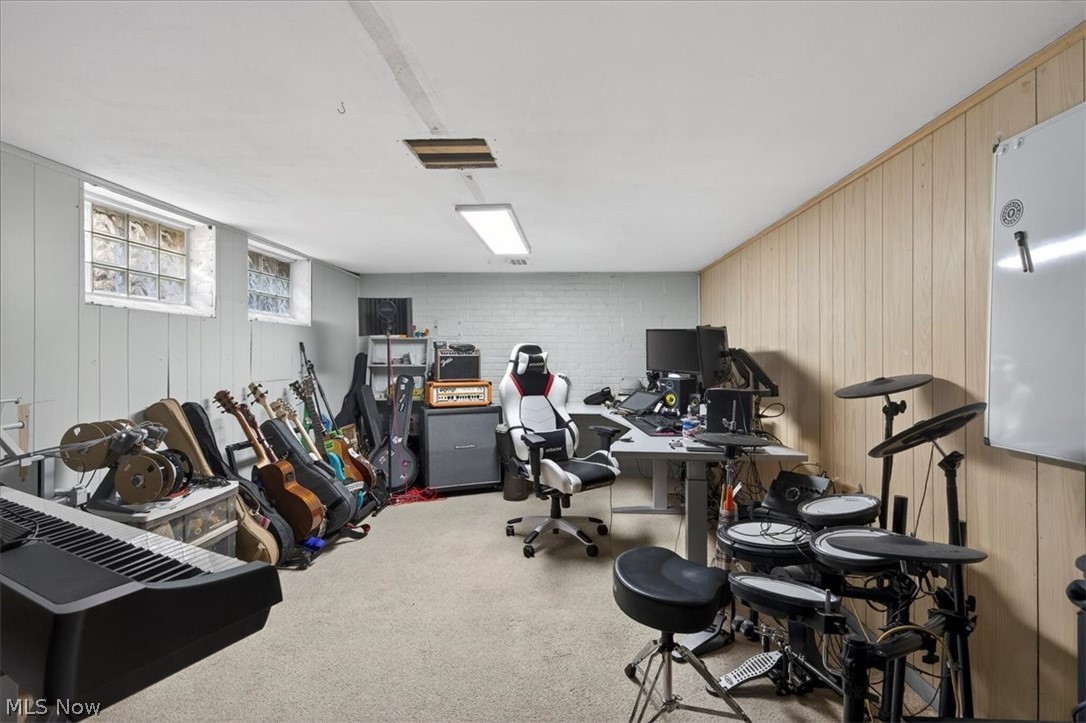 71 Lake Edge Drive Euclid OH 44123