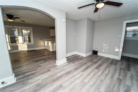 365 Noah Avenue Akron OH 44320