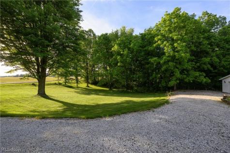 7660 Akron Avenue NW Canal Fulton OH 44614