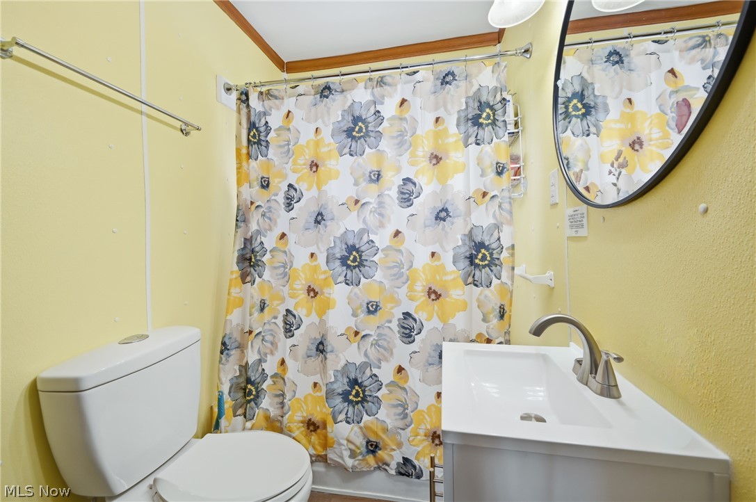 1524 S Stateline Road Masury OH 44438