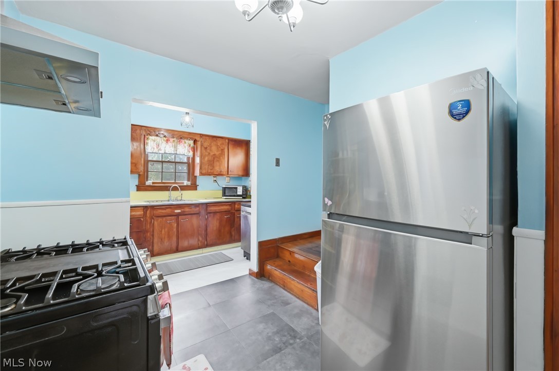 1524 S Stateline Road Masury OH 44438