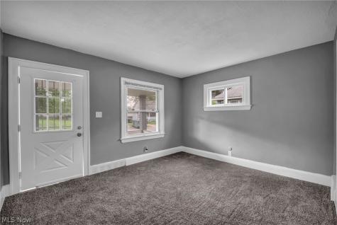 15809 Raymond Street Maple Heights OH 44137