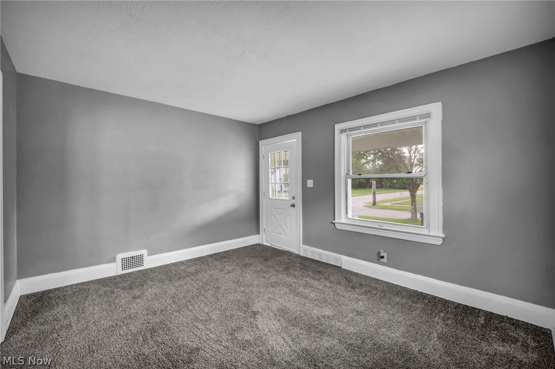 15809 Raymond Street Maple Heights OH 44137