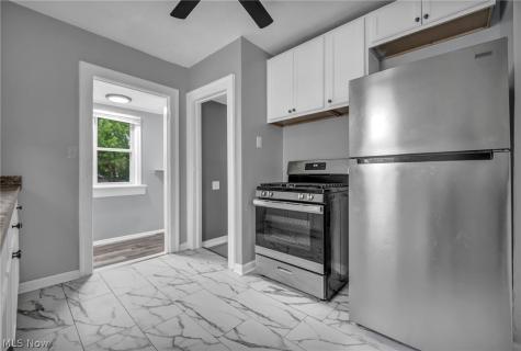 15809 Raymond Street Maple Heights OH 44137