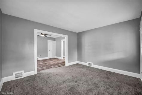15809 Raymond Street Maple Heights OH 44137