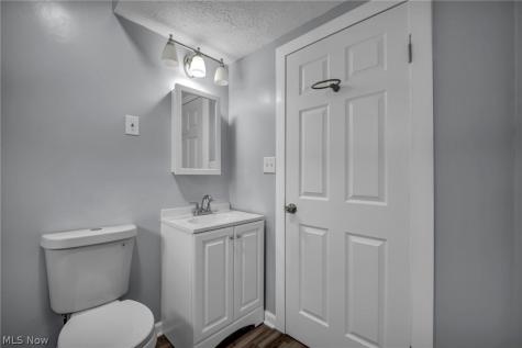 15809 Raymond Street Maple Heights OH 44137