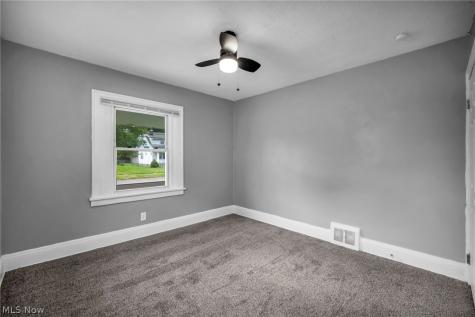15809 Raymond Street Maple Heights OH 44137
