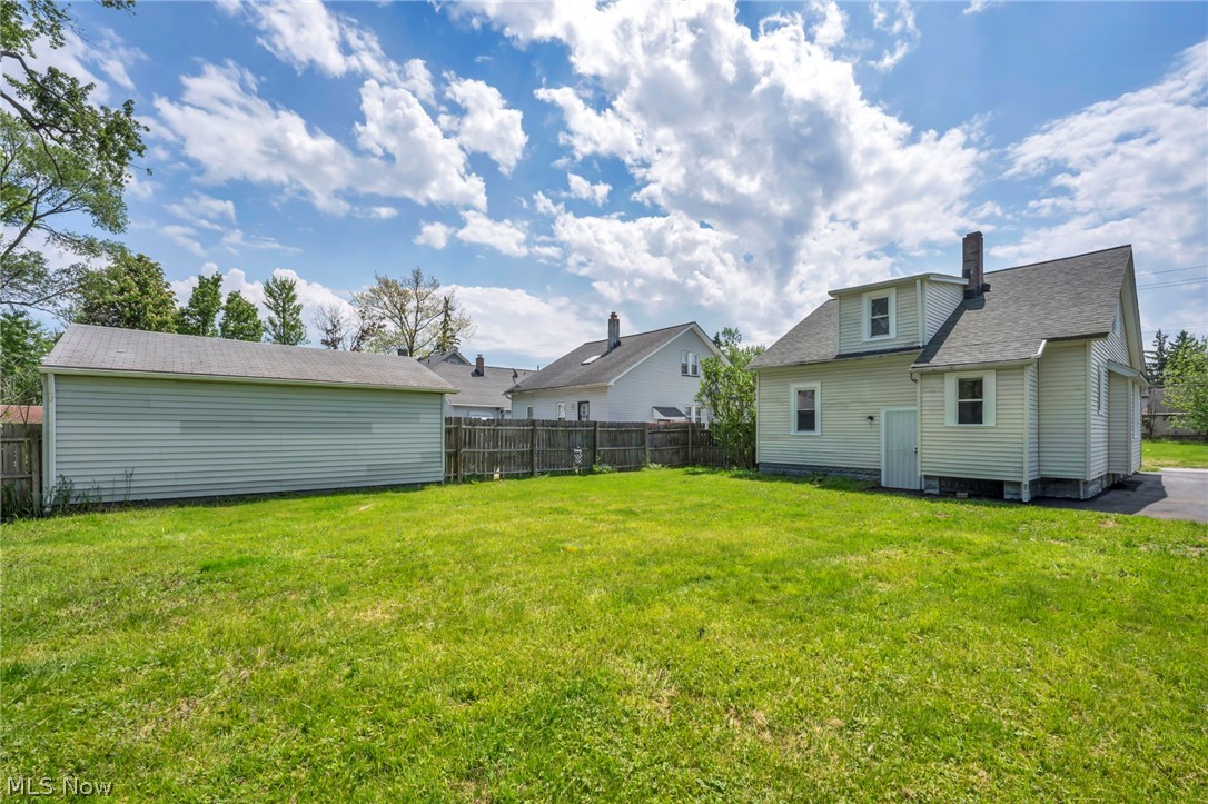 15809 Raymond Street Maple Heights OH 44137