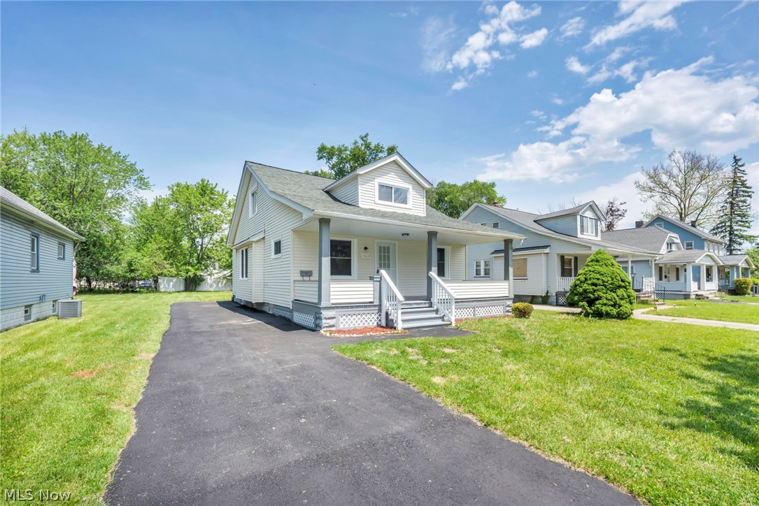 15809 Raymond Street Maple Heights OH 44137