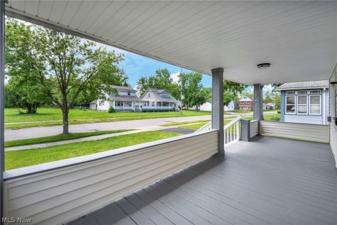 15809 Raymond Street Maple Heights OH 44137