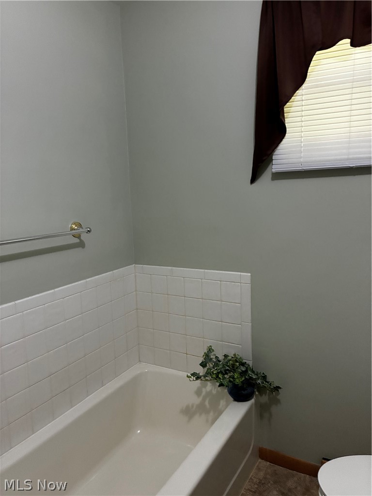 600 W Fernwood Drive Toronto OH 43964