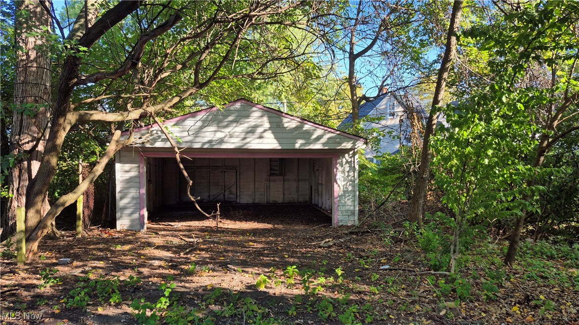 7307 Linwood Avenue Cleveland OH 44103