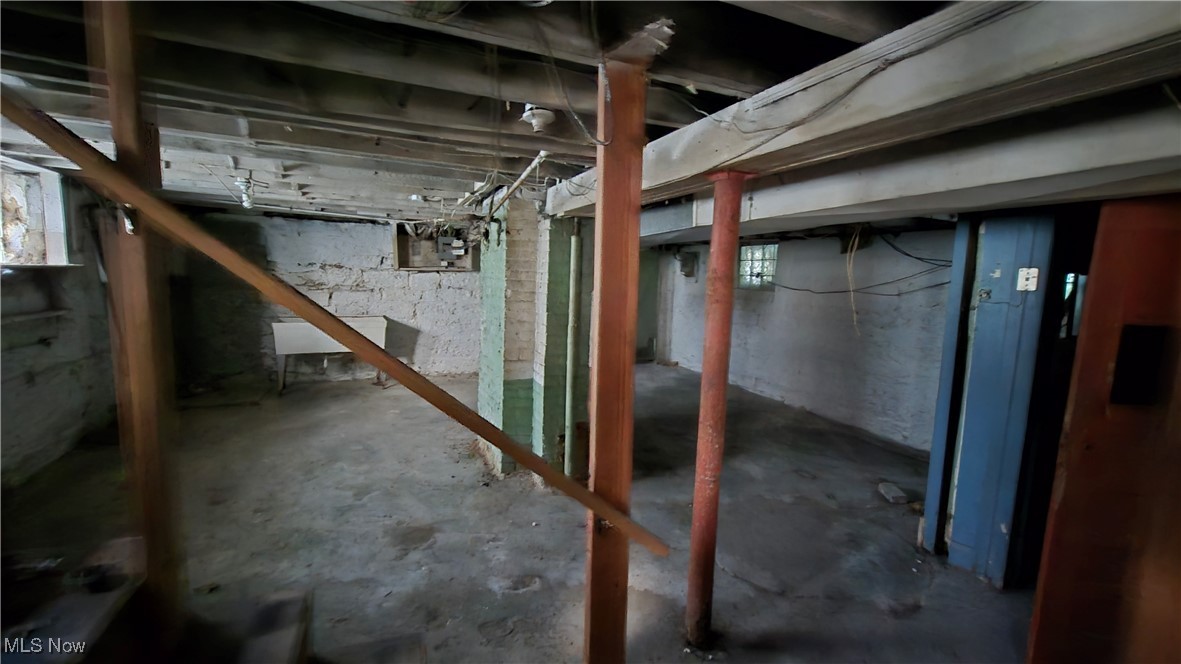 7307 Linwood Avenue Cleveland OH 44103