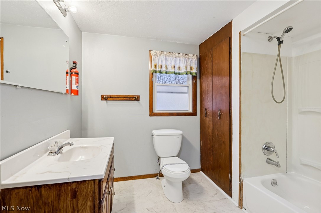 1206 Pitkin Avenue Akron OH 44310