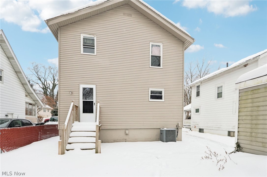 1206 Pitkin Avenue Akron OH 44310