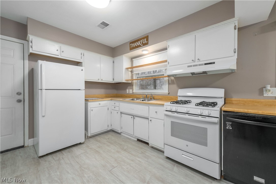 1360 Hollyview Drive Vermilion OH 44089