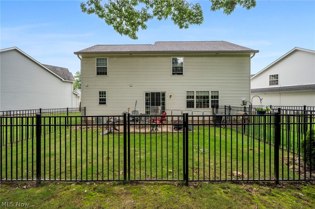 15826 Falmouth Oval Middleburg Heights OH 44130