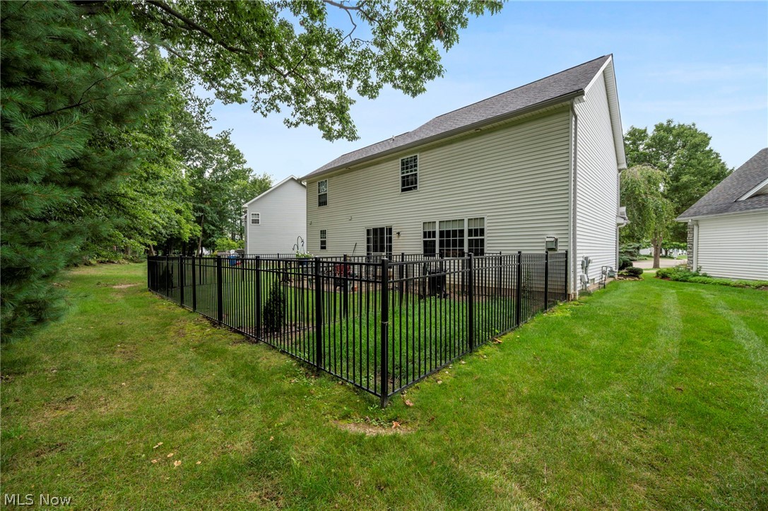15826 Falmouth Oval Middleburg Heights OH 44130