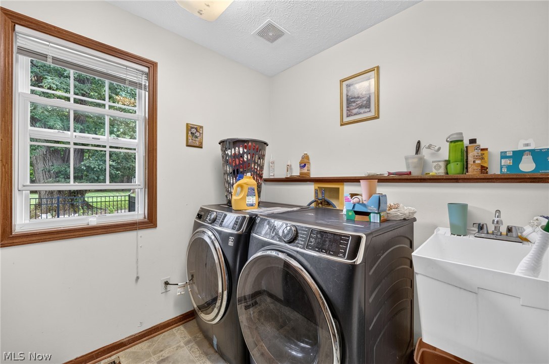 15826 Falmouth Oval Middleburg Heights OH 44130