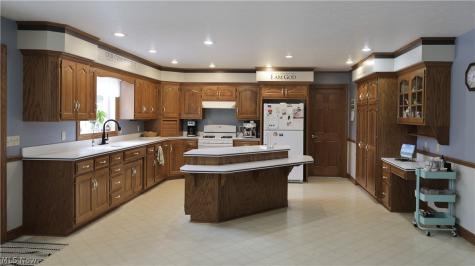 7174 Township Road 604 Millersburg OH 44654