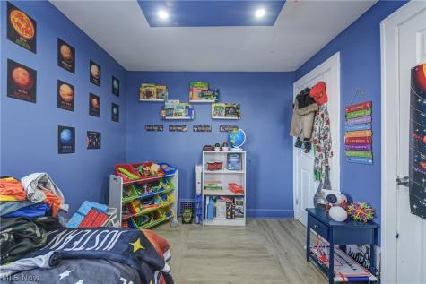 1402 E 185th Street Cleveland OH 44110