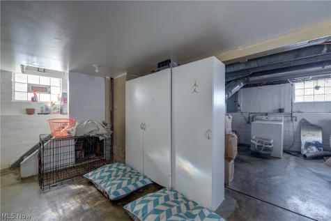 1402 E 185th Street Cleveland OH 44110