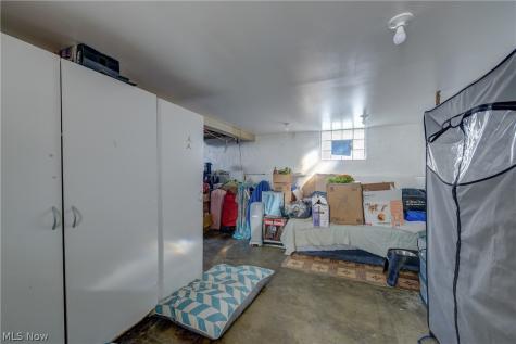 1402 E 185th Street Cleveland OH 44110