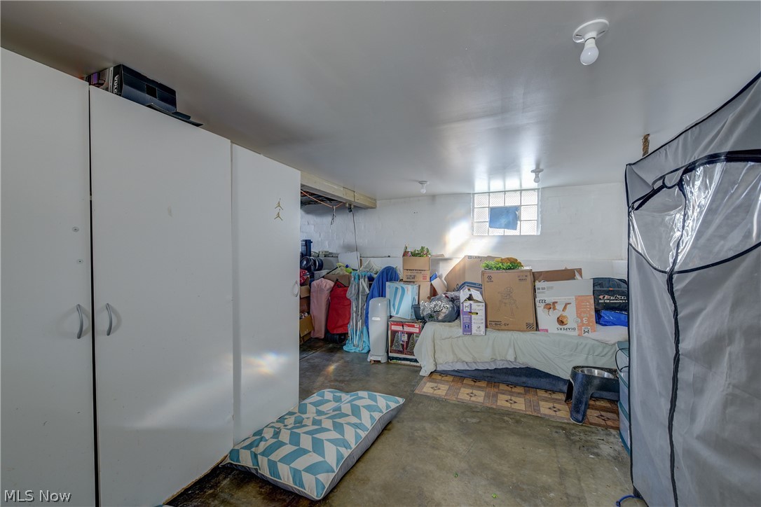 1402 E 185th Street Cleveland OH 44110