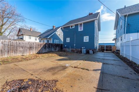 1402 E 185th Street Cleveland OH 44110