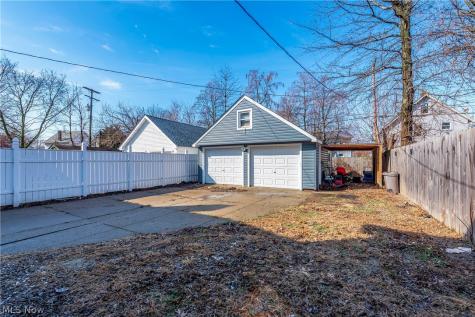 1402 E 185th Street Cleveland OH 44110