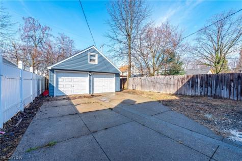 1402 E 185th Street Cleveland OH 44110