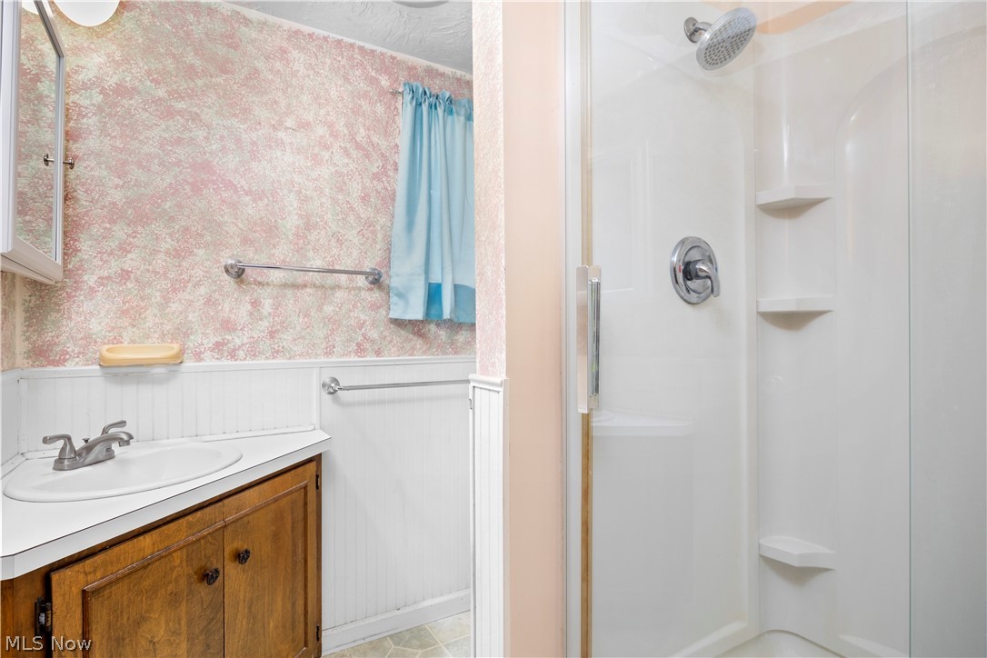6167 Lake Avenue Elyria OH 44035