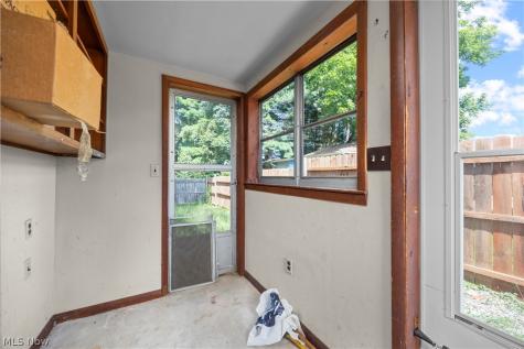 6167 Lake Avenue Elyria OH 44035