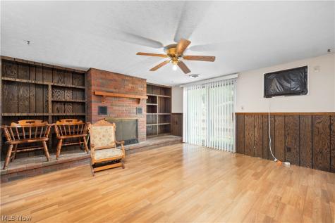 6167 Lake Avenue Elyria OH 44035
