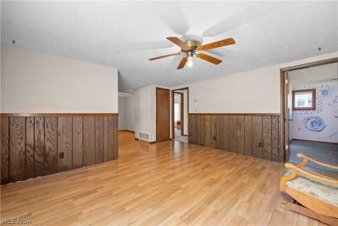 6167 Lake Avenue Elyria OH 44035