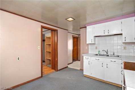 6167 Lake Avenue Elyria OH 44035